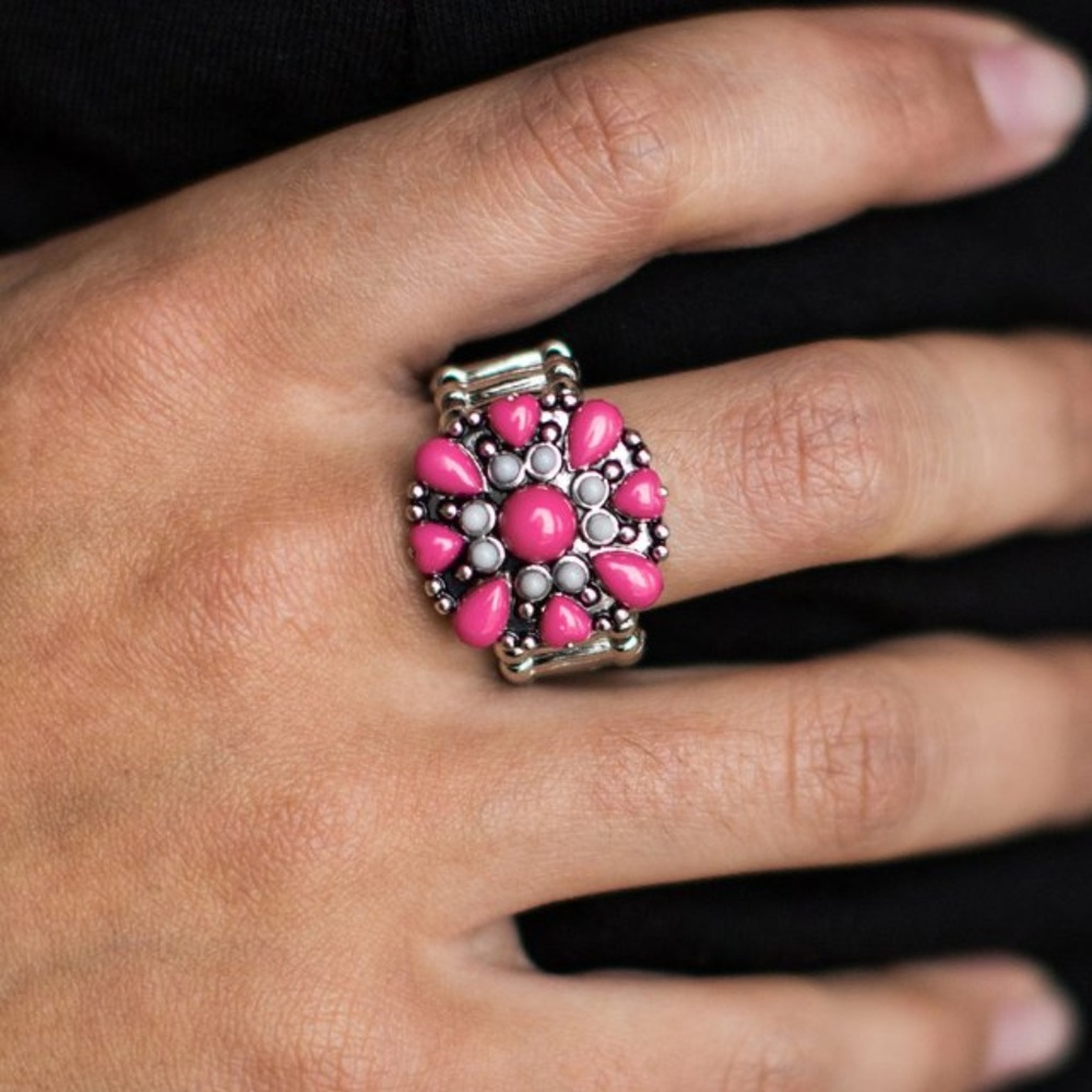 Vintage Paparazzi!!  Summer Haze - Pink Ring